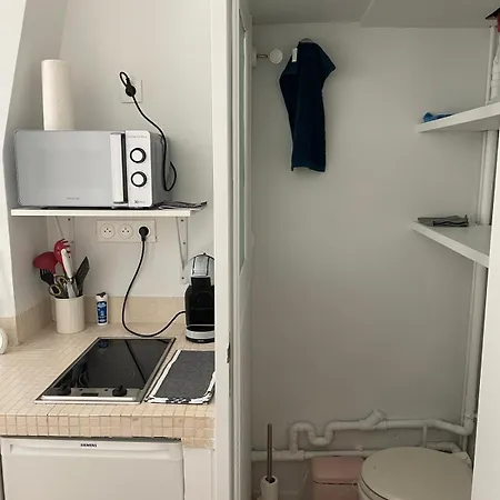 Apartament La Petite Studette Paryż