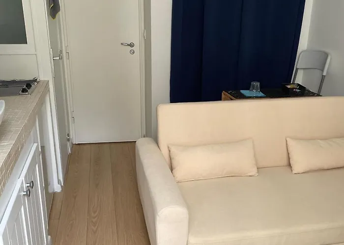 La Petite Studette * Paryż
